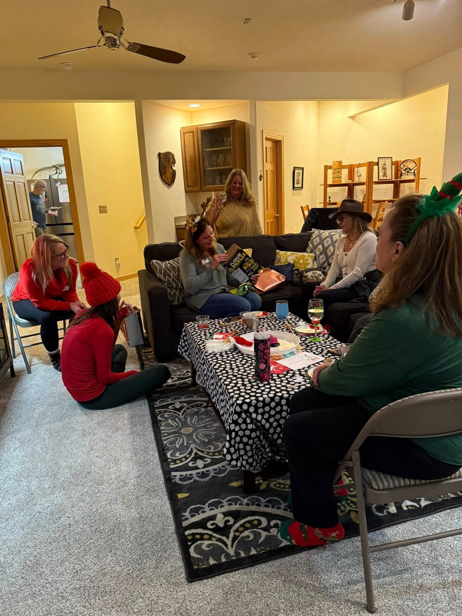 How to Get Everyone to Show Up (and Why Your Sub List Matters)